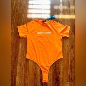 Pretty Little Thing- Bright Orange Logo Short Sleeve Bodysuit NEW WITH TAGS